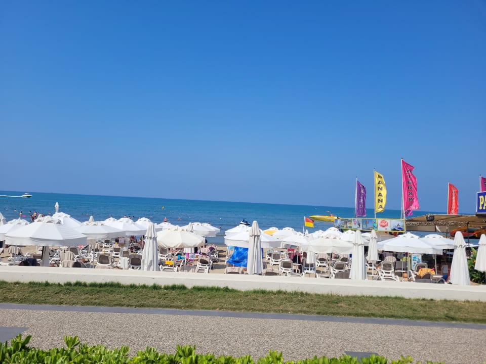 Strand Side Star Beach