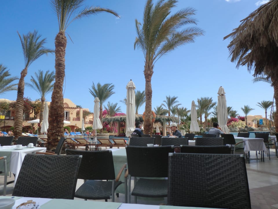 Außen am Speisesaal Iberotel Makadi Beach