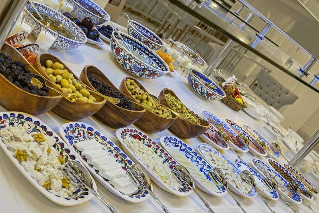Open buffet Dosso Dossi Hotels Old City