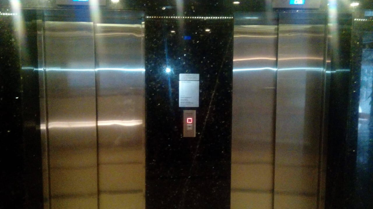 Лифт Best Western Plus Hotel Khan