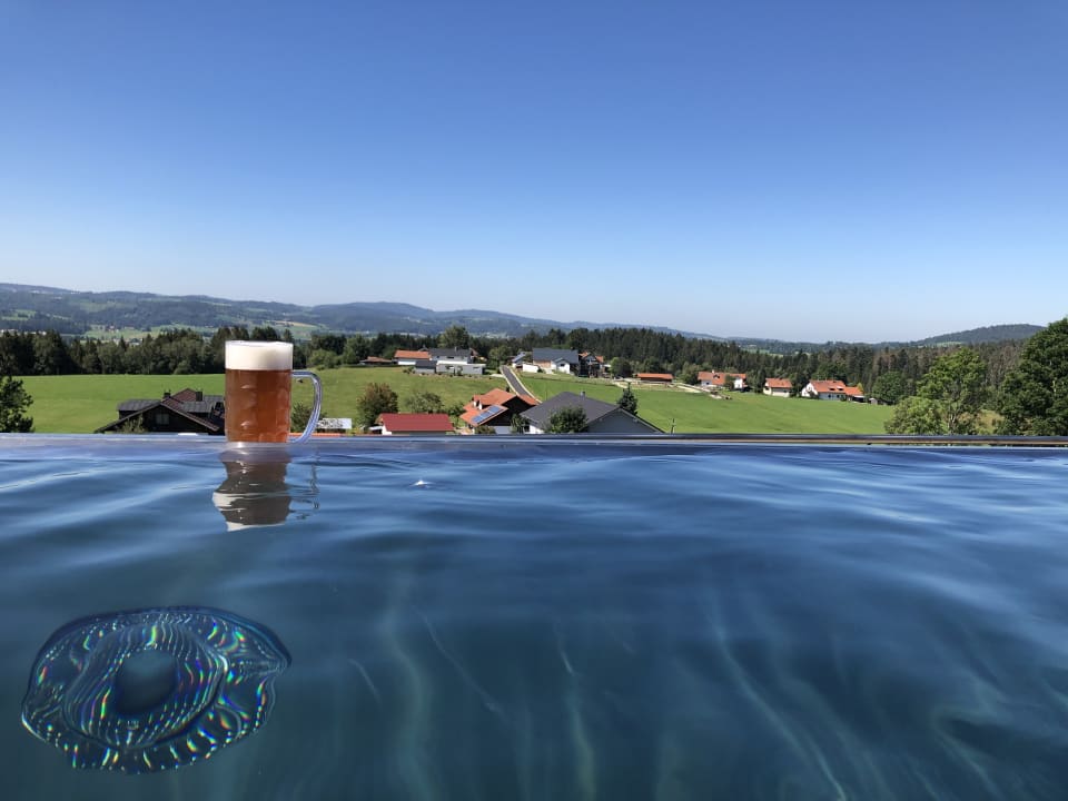 Pool 1. Bier & Wohlfühlhotel Gut Riedelsbach