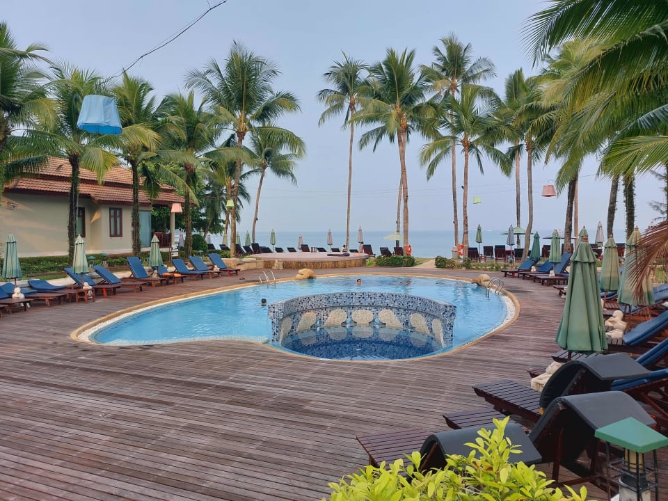 Pool Khao Lak Bayfront Resort