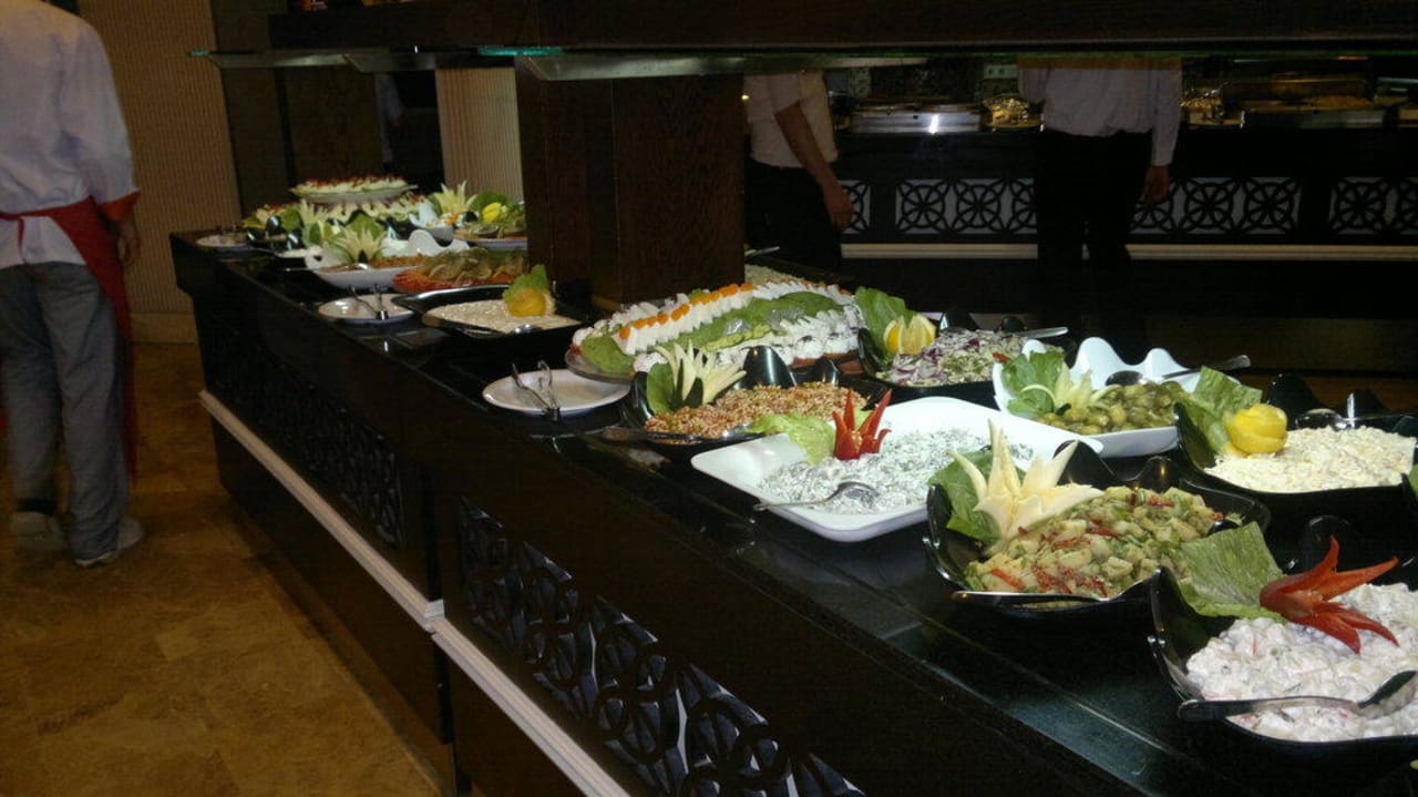 Abend-Büffet  Tac Premier Hotel & Spa
