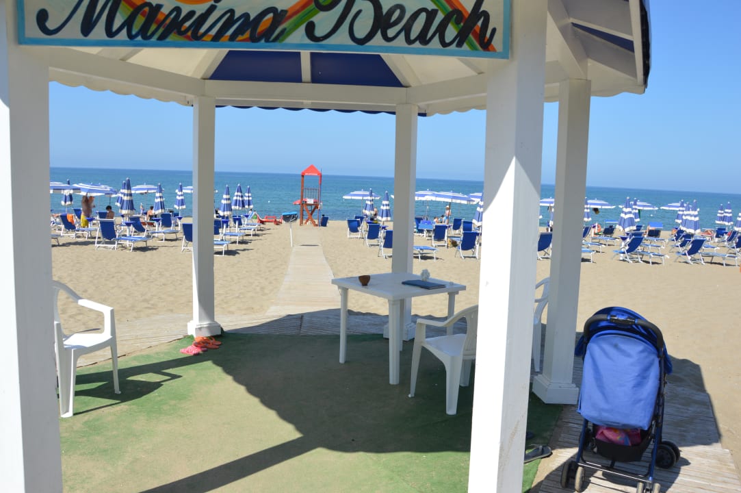 Strand Hotel Marina Club