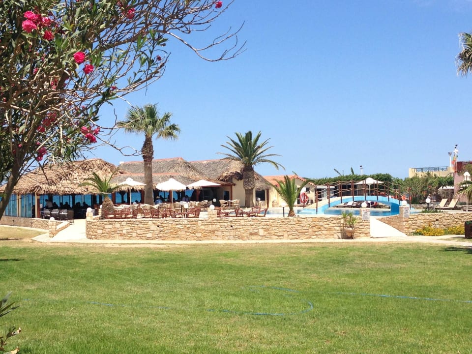 Restaurant HARPIN Happy Days Beach Hotel