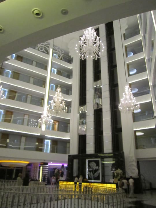 Reception Q Premium Resort