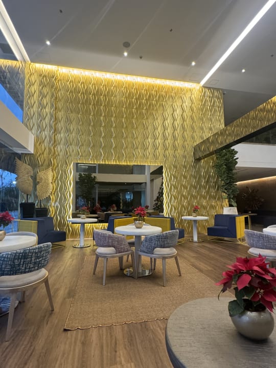 Lobby Hotel Sabana Park