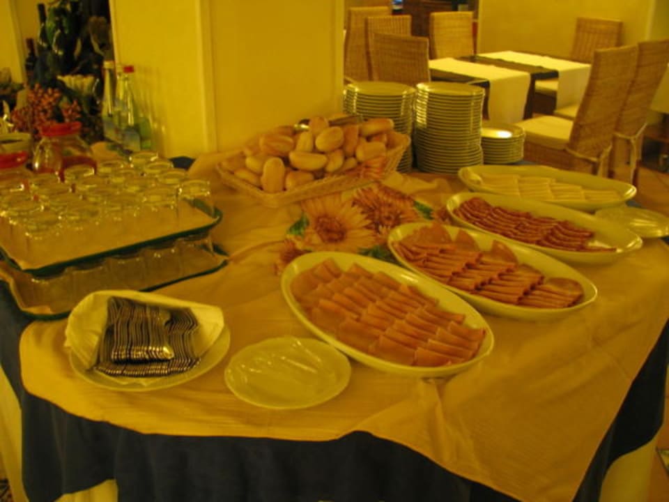 Frühstücksbuffet (Wurst und Käse) Hotel Barracuda