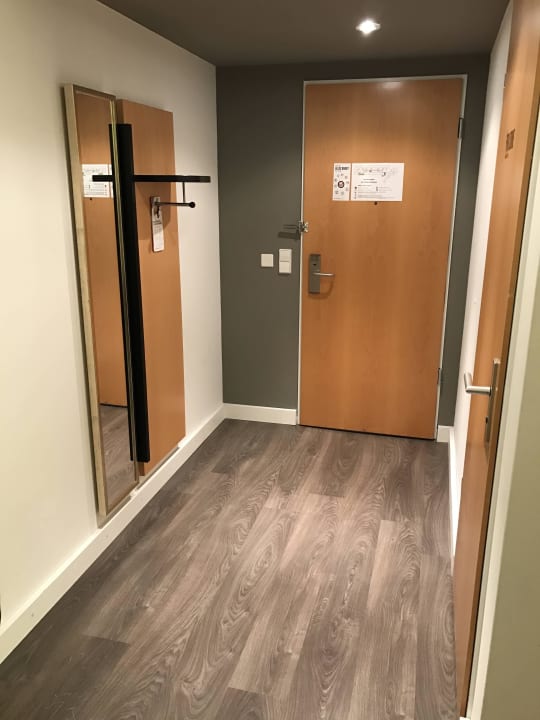 Flur im Komfort Zimmer DORMERO Hotel Dresden City