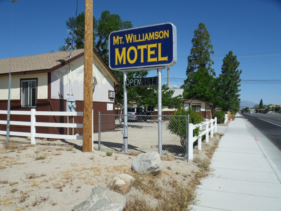 Motel Mt. Williamson Motel
