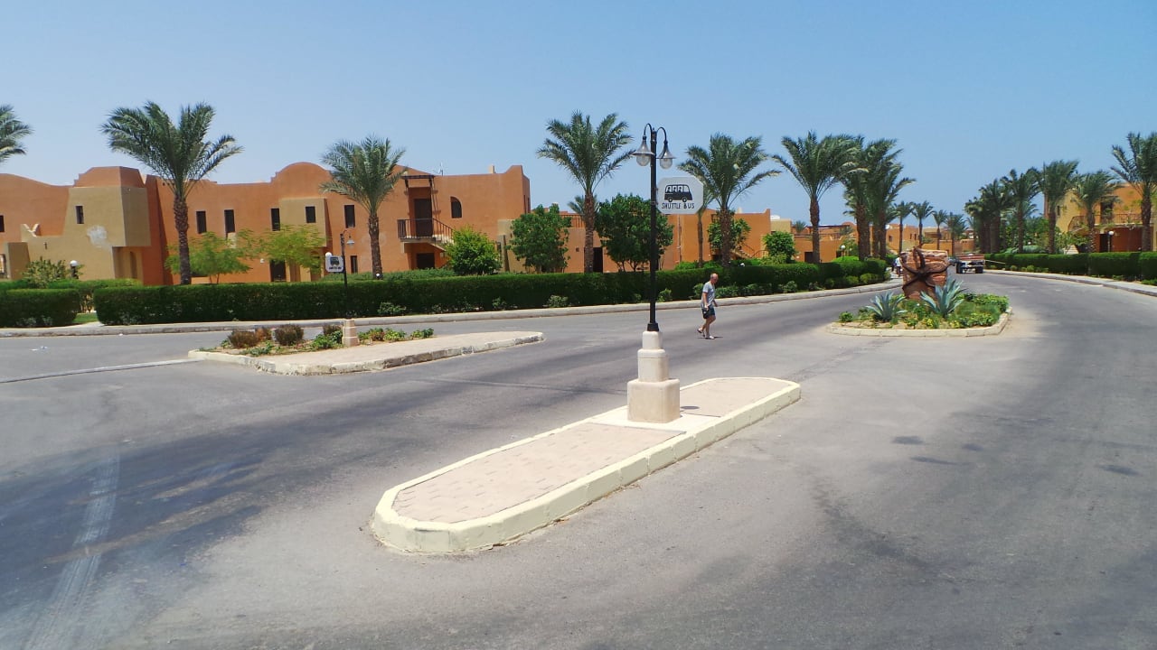 Bushaltestelle am Ende vom Hotel Stella Garden Resort & Spa, Makadi Bay