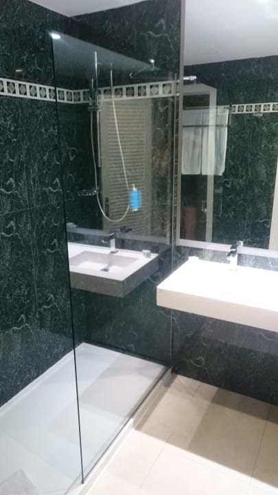 Badezimmer mit großer Dusche Gran Canaria Princess