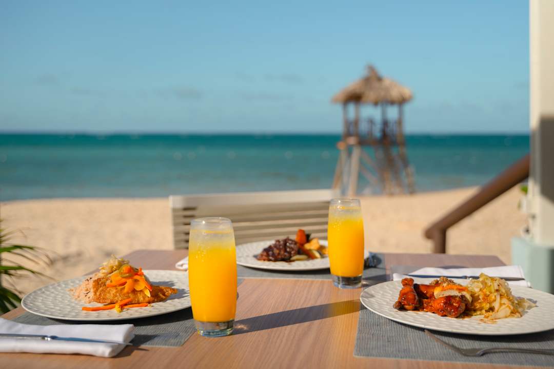 Strand JOIA Rose Hall by Iberostar