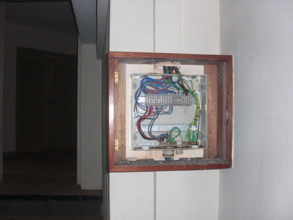 Offene Leitungen im Spielzimmer Maritim Resort & Spa Mauritius