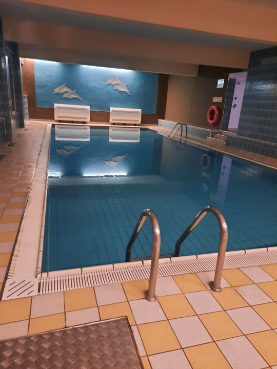 Pool geschlossen, voraussichtlich bis 2025 (Quelle: Hotelier Garni Hotel - Das Alpin Kaiserzeit