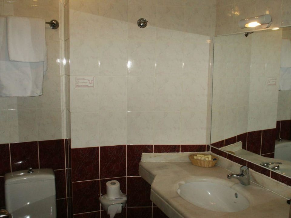 Bad/Dusche/WC Hotel Grand Okan