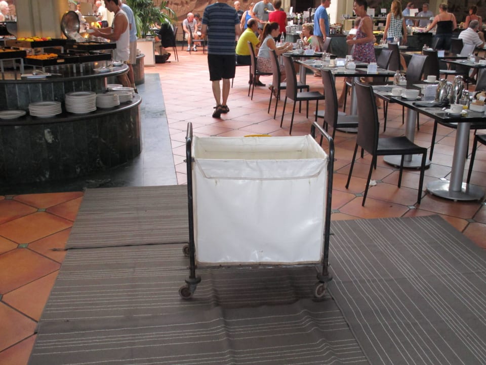 Auffangbehälteür tropfendes Wasserr f Paradisus by Meliá Salinas Lanzarote