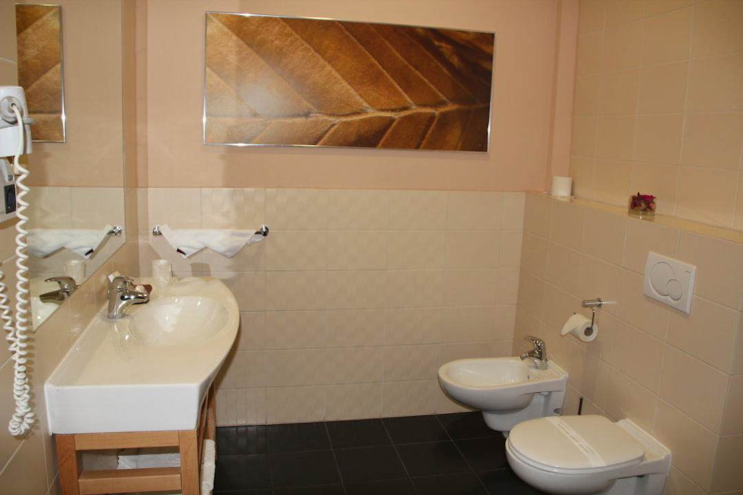 Badezimmer bei Anreise Park Hotel & Wellness