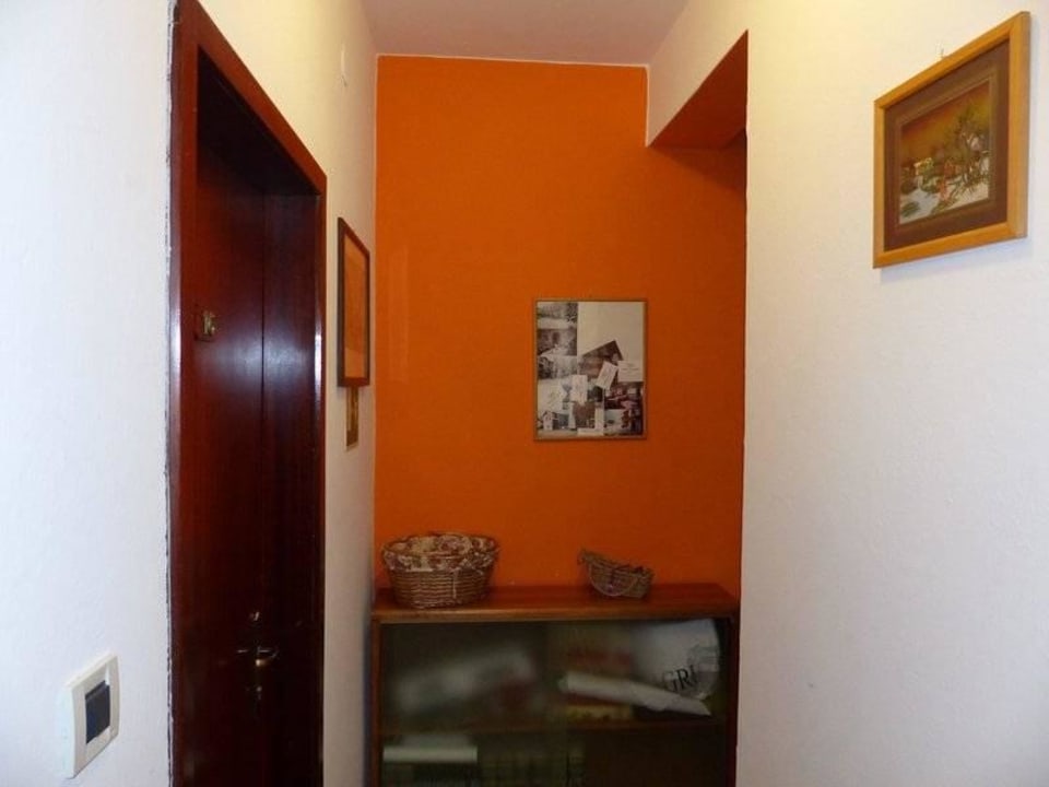 Gang zu den Zimmern Pension Alla Pineta