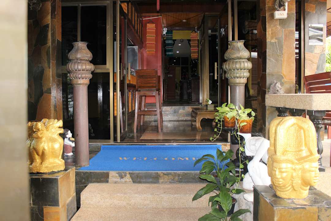 Lobby Kelly's Residency