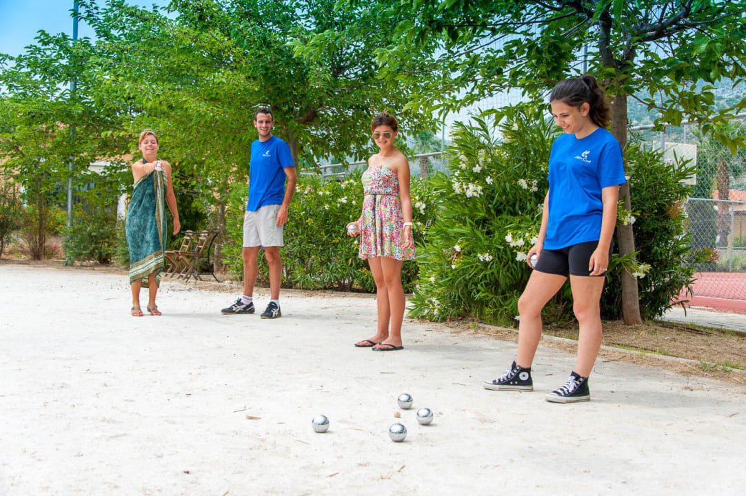 Petanque Golden Coast Hotel & Bungalows