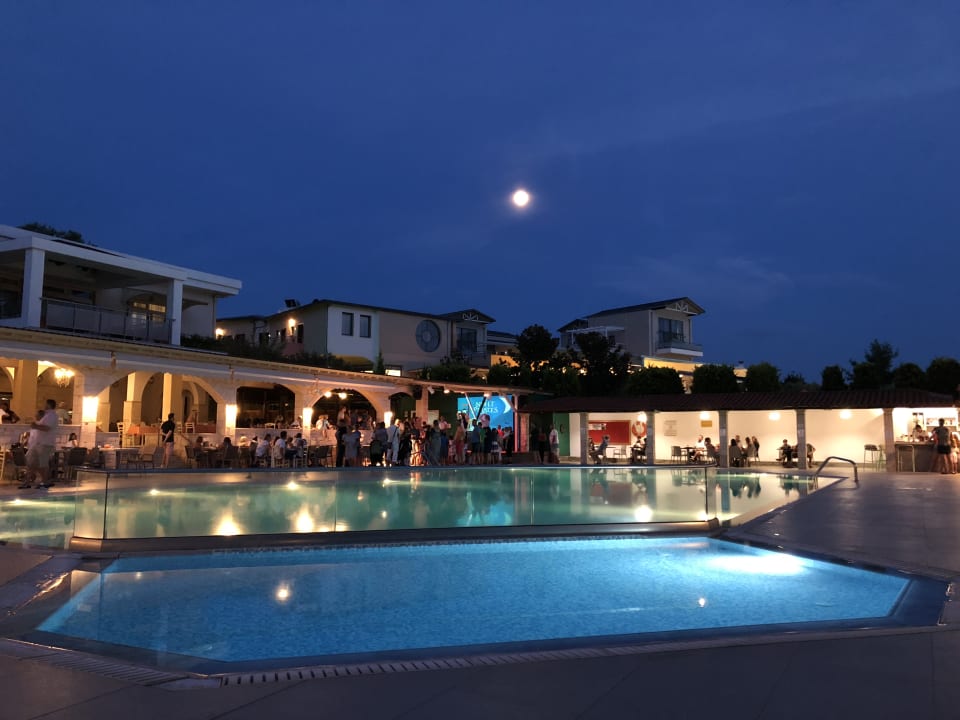 Gastro Hotel Portes Beach