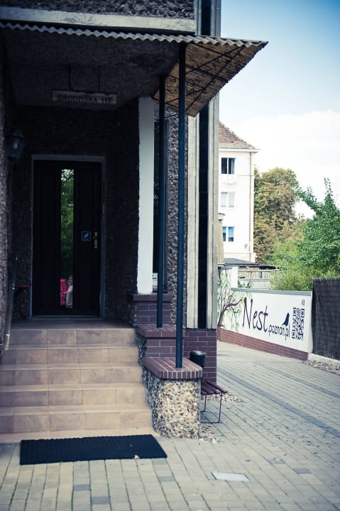 Wejście Privatzimmer Nest Nocleg Poznań
