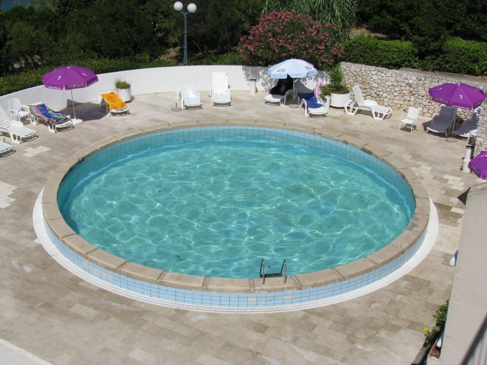 Pool vom Zimmer aus zu sehen Aminess Younique Liburna Hotel