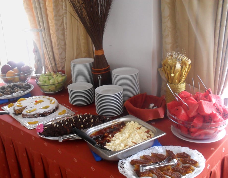 Gastronomy Royal Beach Hotel