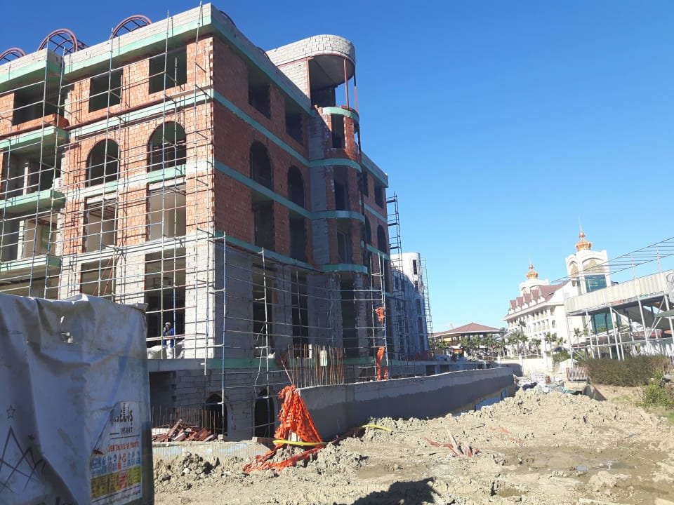 Ostseite Richtung Crown Palace Side Royal Palace Hotel & Spa