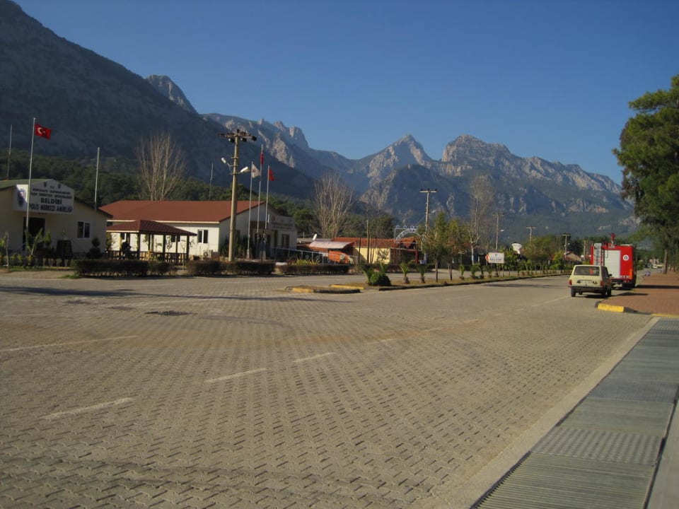Vor Paloma Renaissance - Beldibi Hauptstraße Balmy Foresta