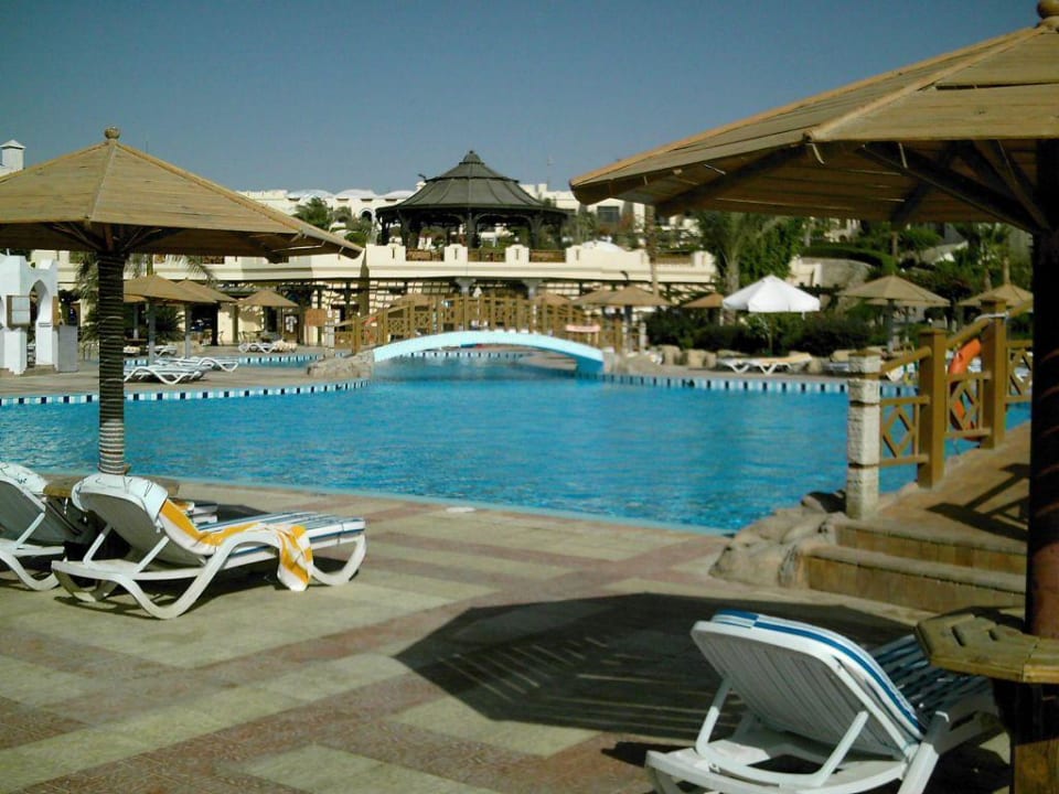 Poolanlage Charmillion Club Resort
