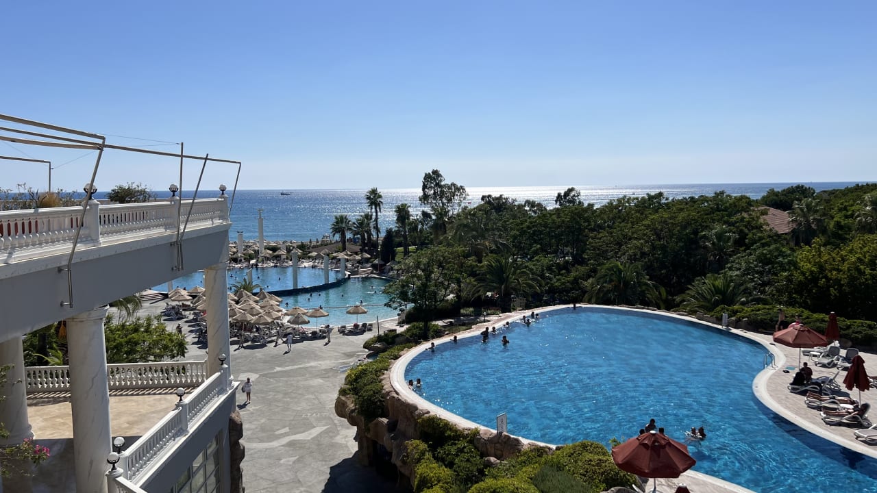 Pool Sunrise Resort Hotel