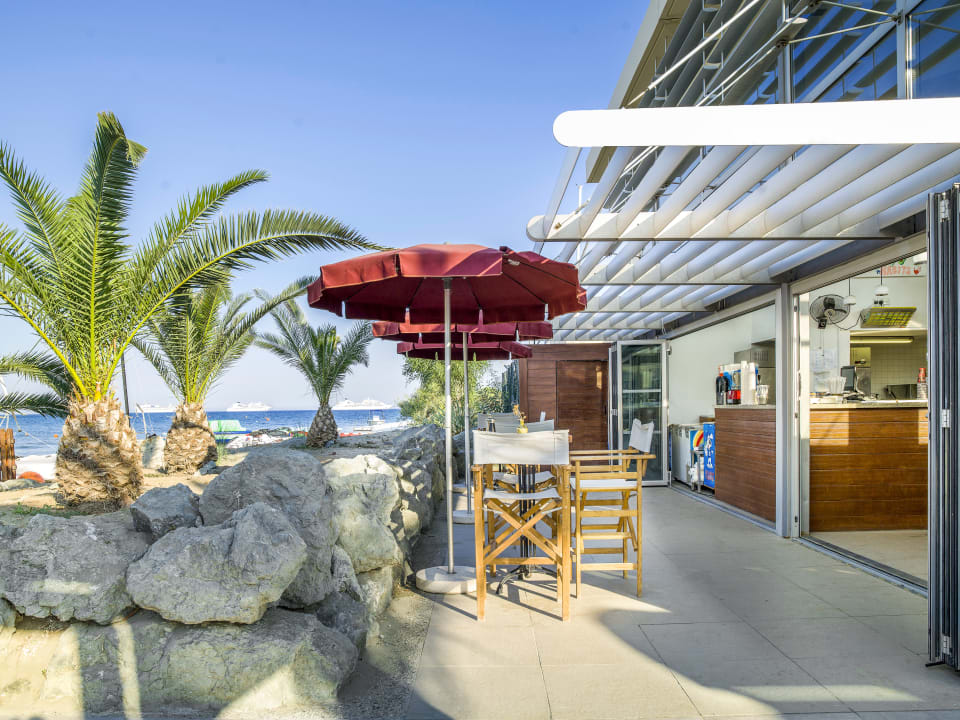 Gastro St Raphael Resort