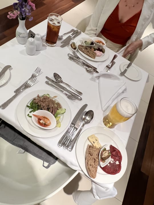 Gastro Napa Mermaid Hotel & Suites