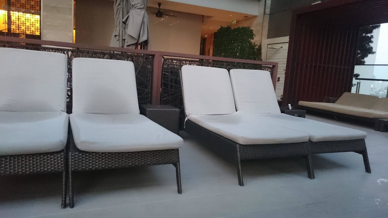 Sonnenliegen Eastin Grand Hotel Sathorn