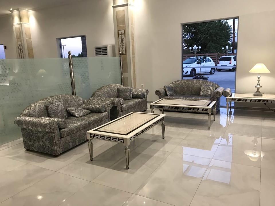 Lobby Sandy Villas Resort