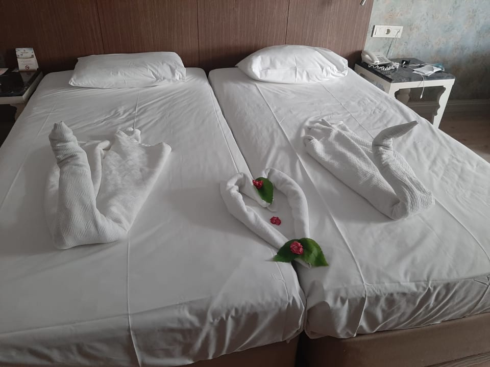 Zimmer Port Side Resort Hotel