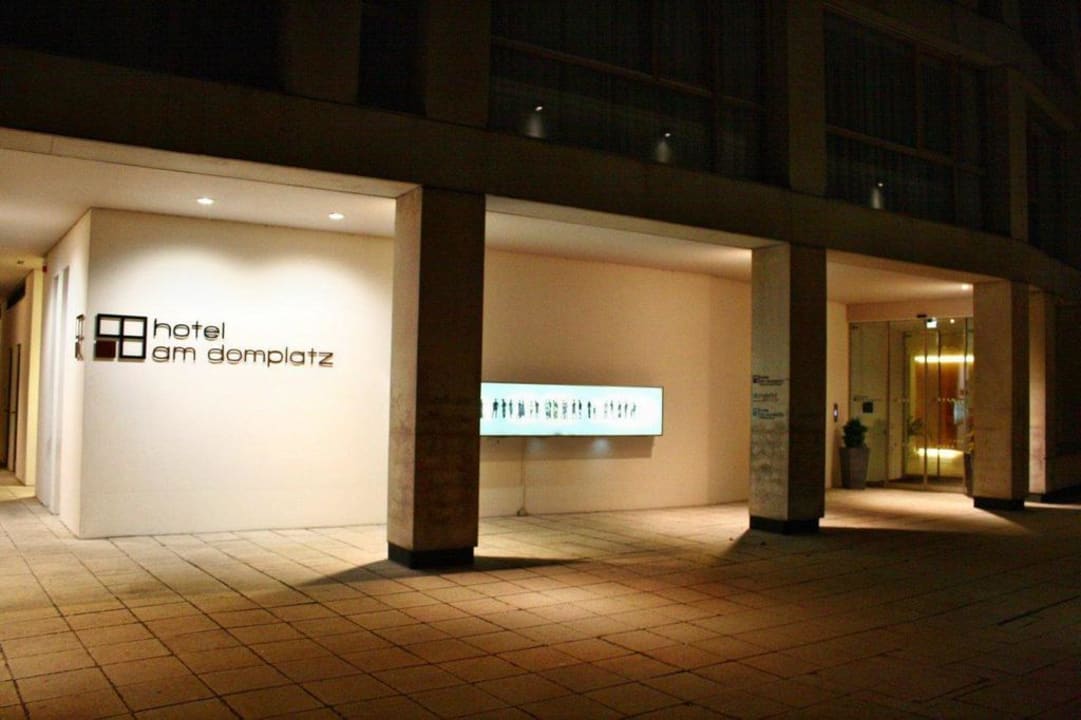 Eingang Hotel am Domplatz