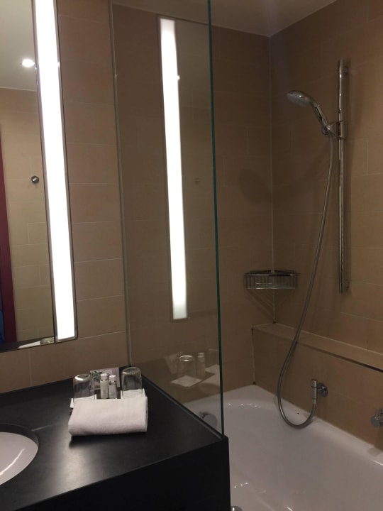  Dusche / Wanne AMERON Köln Hotel Regent