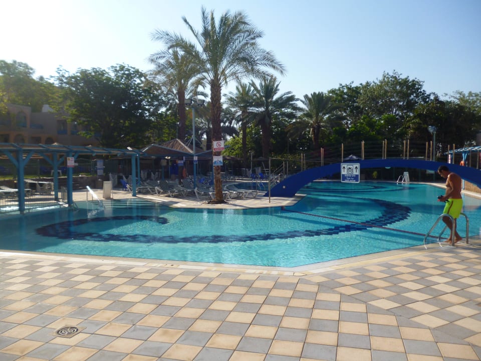 Pool früh am Morgen Hotel Club In