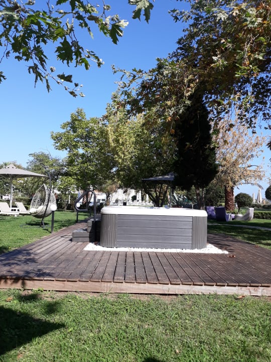 Garten Olympian Bay Grand Resort