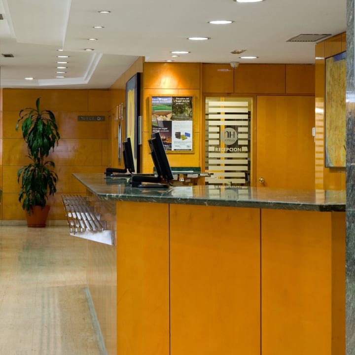 Lobby / Reception NH Madrid Zurbano