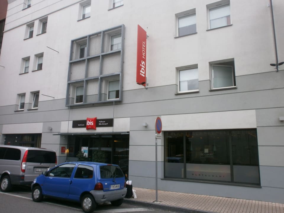 Eingang vom Hotel Hotel Ibis Mulhouse Bâle Aéroport