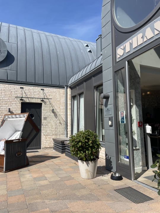 Außenansicht Hotel Strand am Königshafen