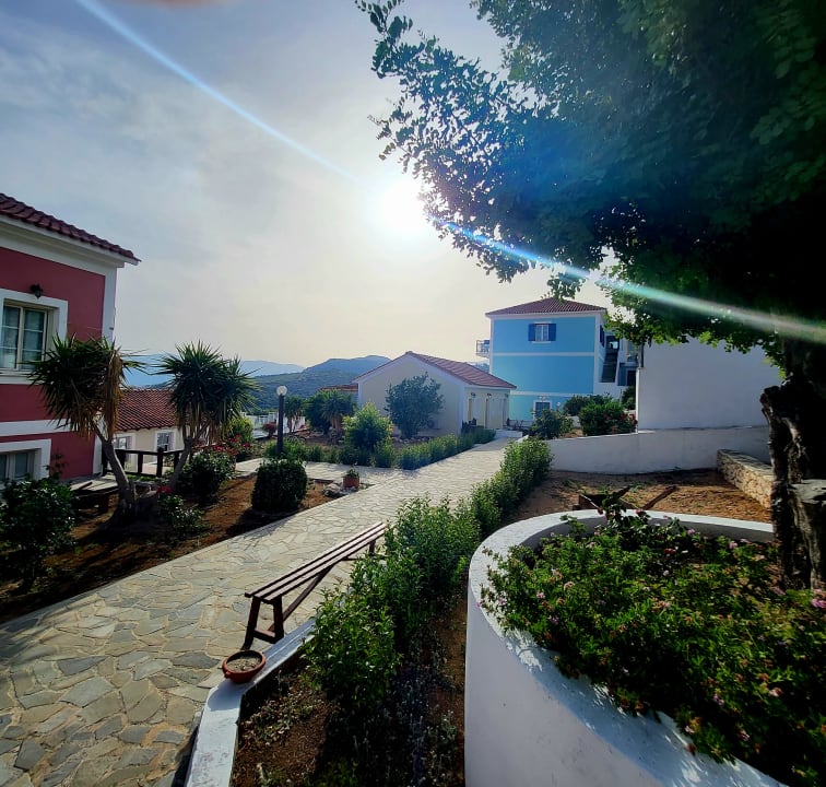 Außenansicht Mykali Hotel