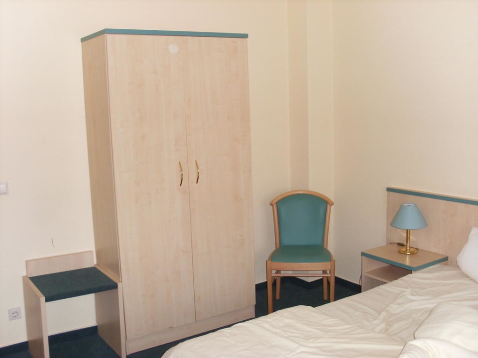 Das Zimmer soweit i.O. St.Joseph Hotel Hamburg St.Pauli Kiez Reeperbahn