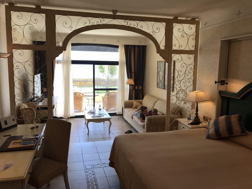 Zimmer Secrets Bahia Real Resort & SPA