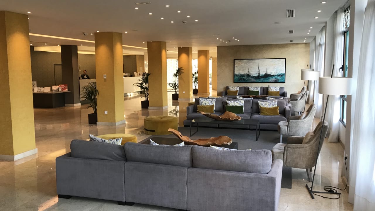 Lobby TRH Taoro Garden