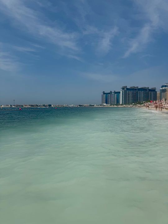Strand voco Dubai The Palm by IHG
